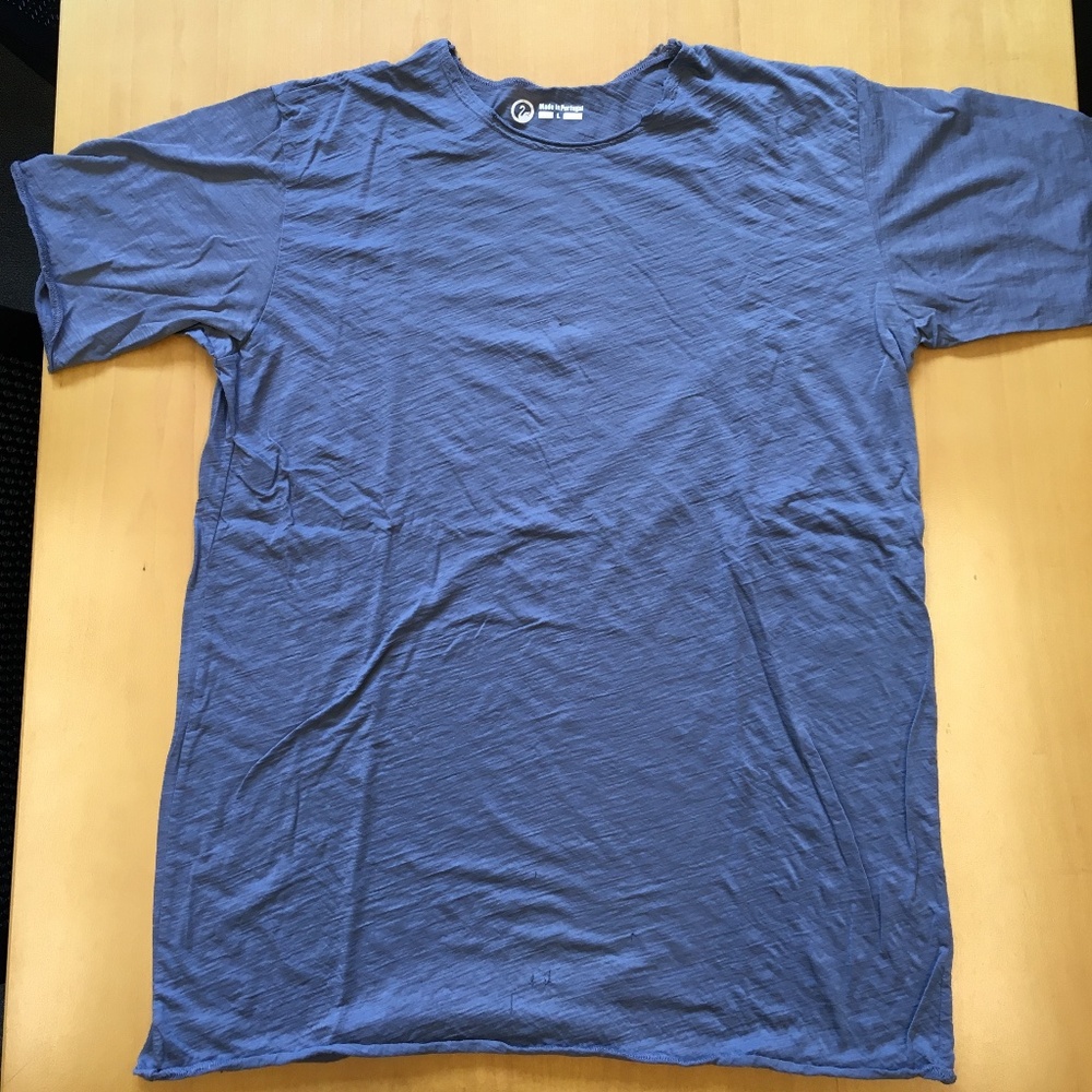 Outlier dreamweight raw cut t-shirt, size large